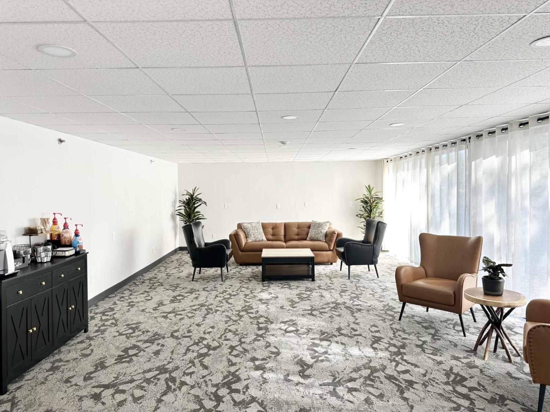 Baldwin Inn And Suites West Springfield Bagian luar foto
